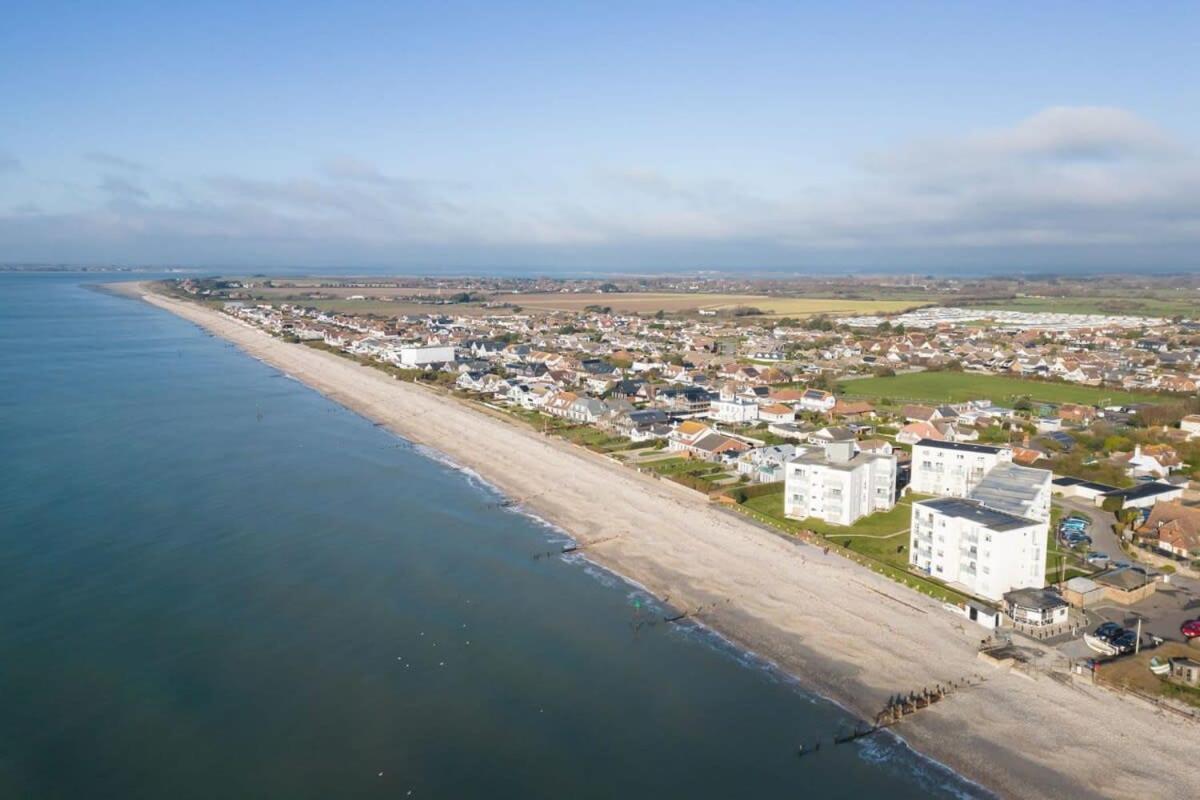 Two Bed Seafront Escape In East Wittering Daire Dış mekan fotoğraf