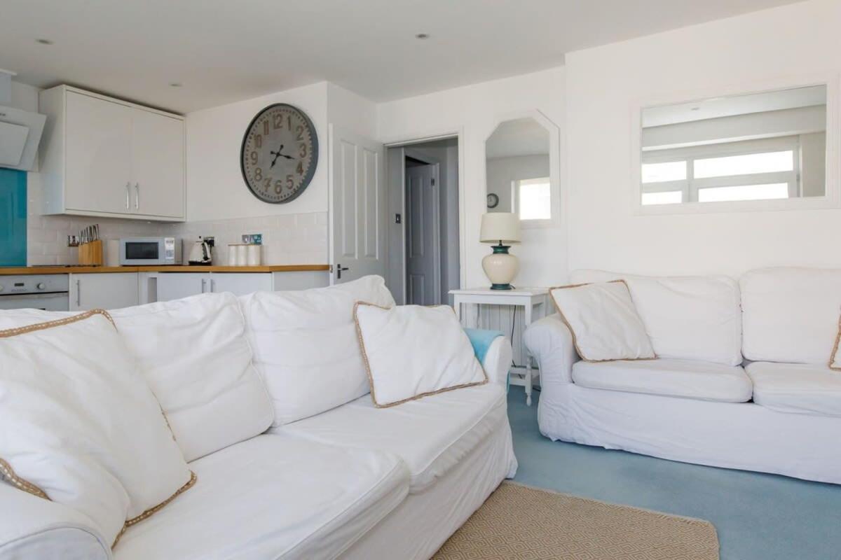 Two Bed Seafront Escape In East Wittering Daire Dış mekan fotoğraf