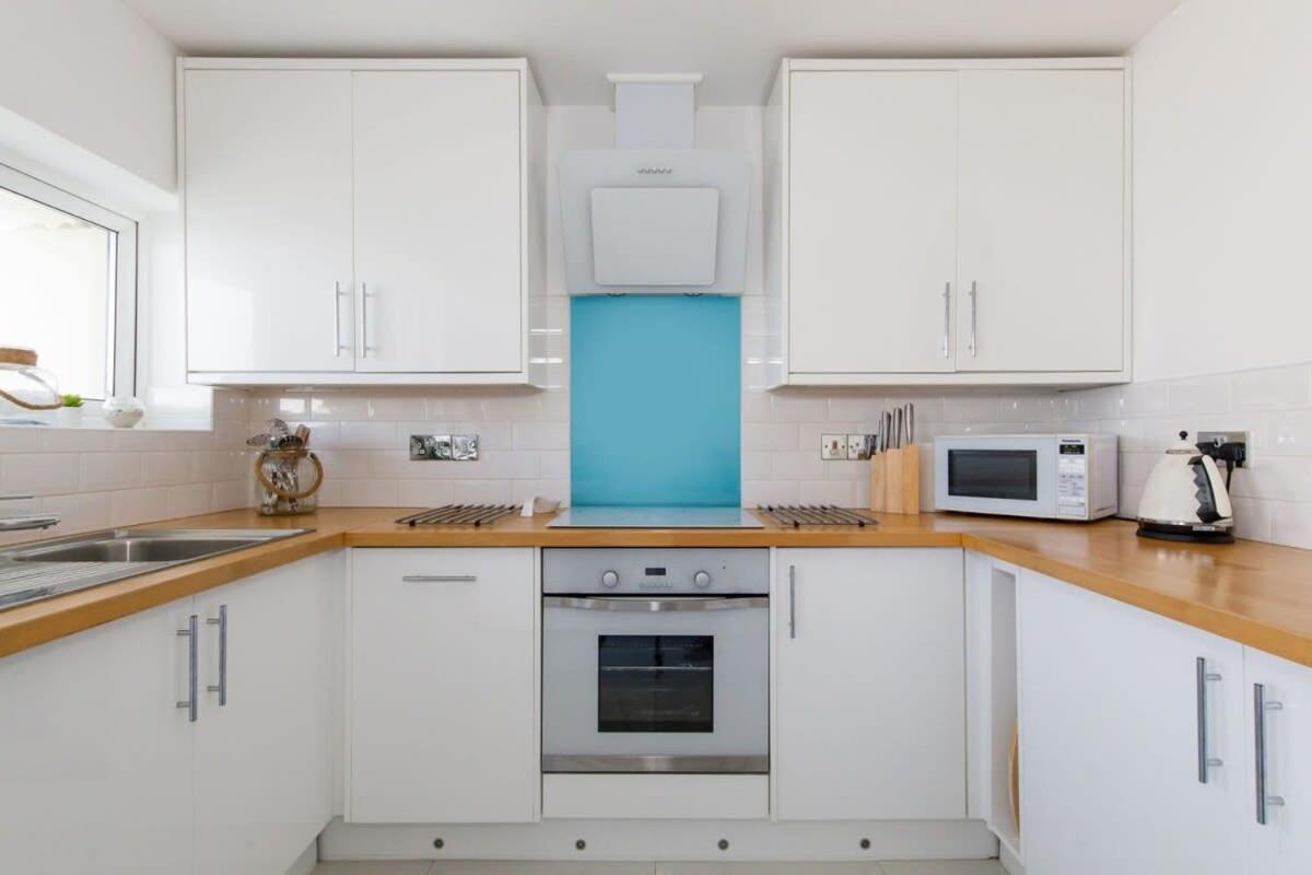 Two Bed Seafront Escape In East Wittering Daire Dış mekan fotoğraf